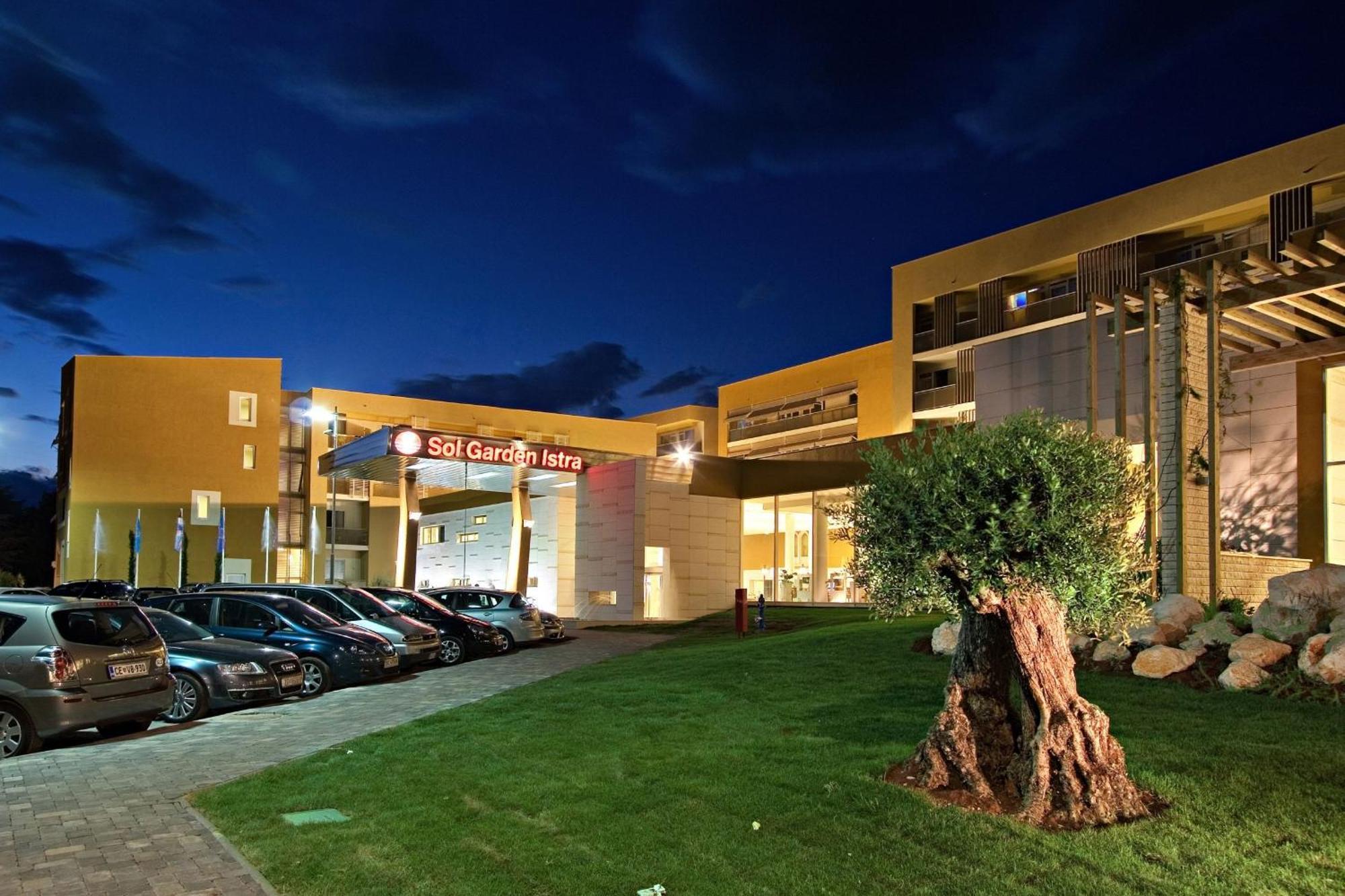 Hotel Garden Istra Plava Laguna أوماغ المظهر الخارجي الصورة
