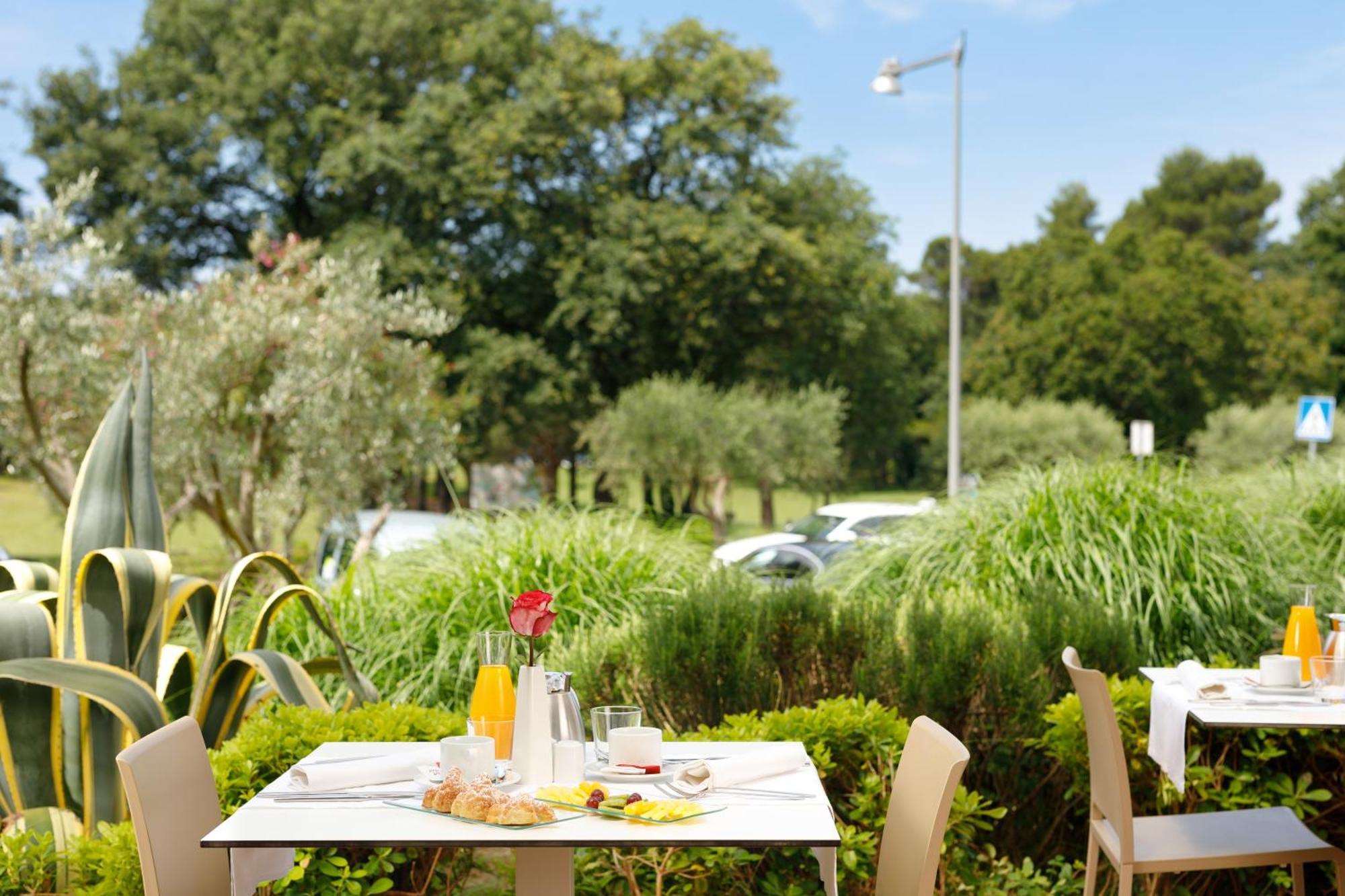 Hotel Garden Istra Plava Laguna أوماغ المظهر الخارجي الصورة